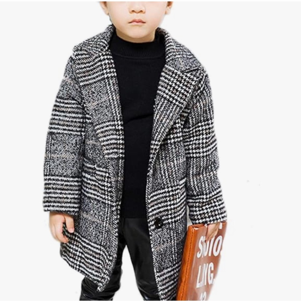Black and White long line overcoat  size 5t